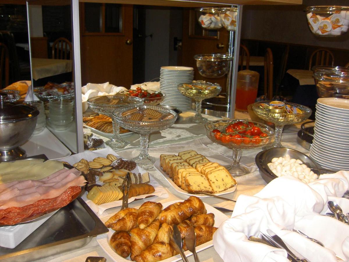 Hotel Doria Nago Εξωτερικό φωτογραφία